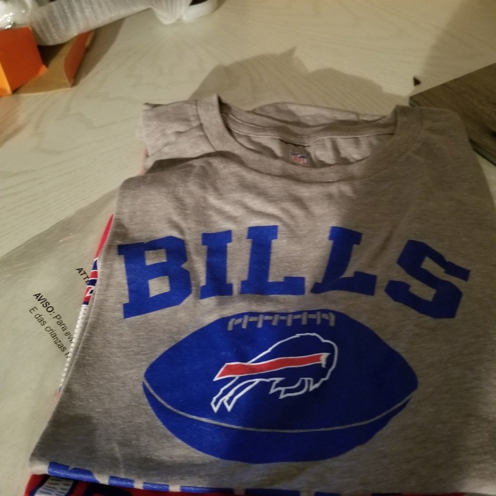 Buffalo bills tshirt kids large